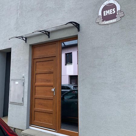 Apartman Emes S Terasou Kežmarok Exterior foto