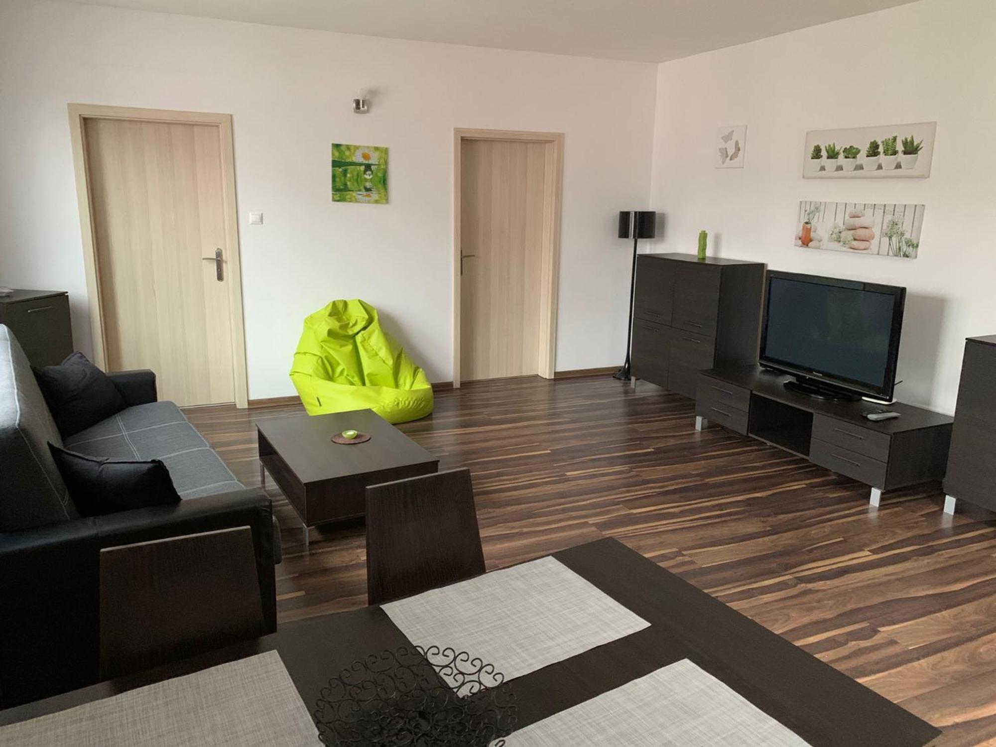 Apartman Emes S Terasou Kežmarok Exterior foto